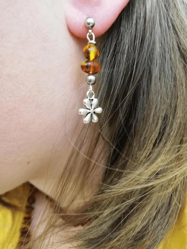 Boucles D'oreilles Ambre petite fleur